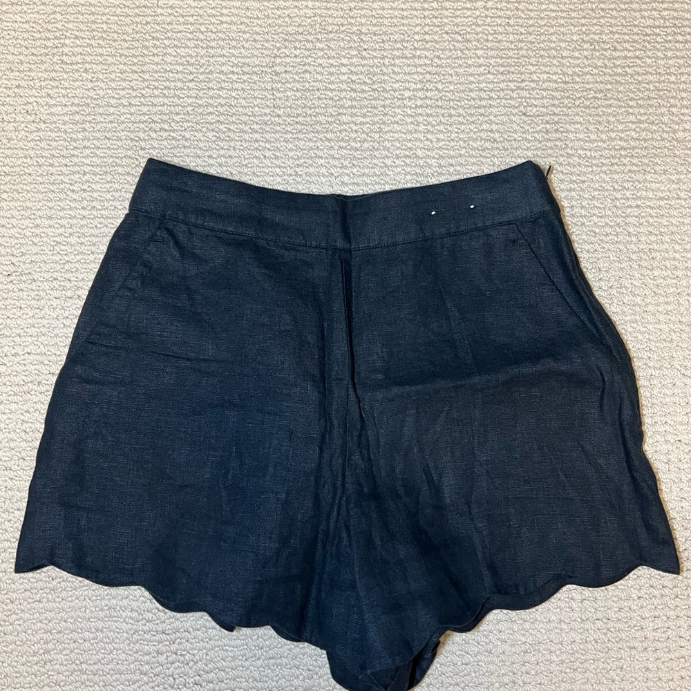 NWOT Abercrombie Women's Black linen Scalloped Hem Shorts